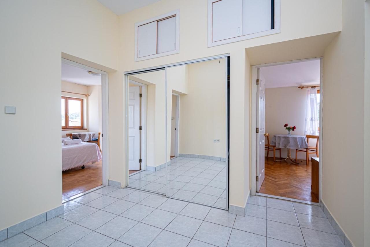 Apartments And Rooms By The Sea Mrljane, Pasman - 327 Neviđane 外观 照片