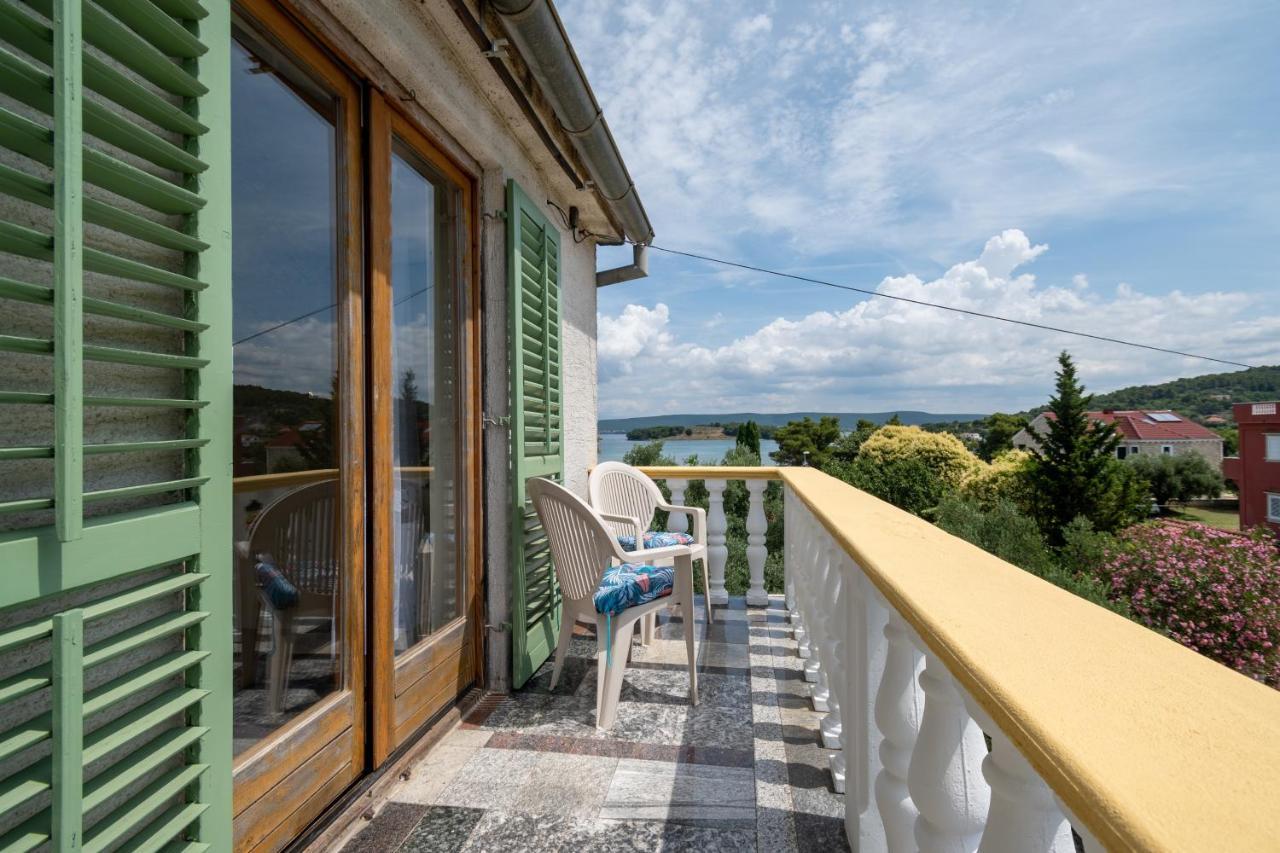 Apartments And Rooms By The Sea Mrljane, Pasman - 327 Neviđane 外观 照片